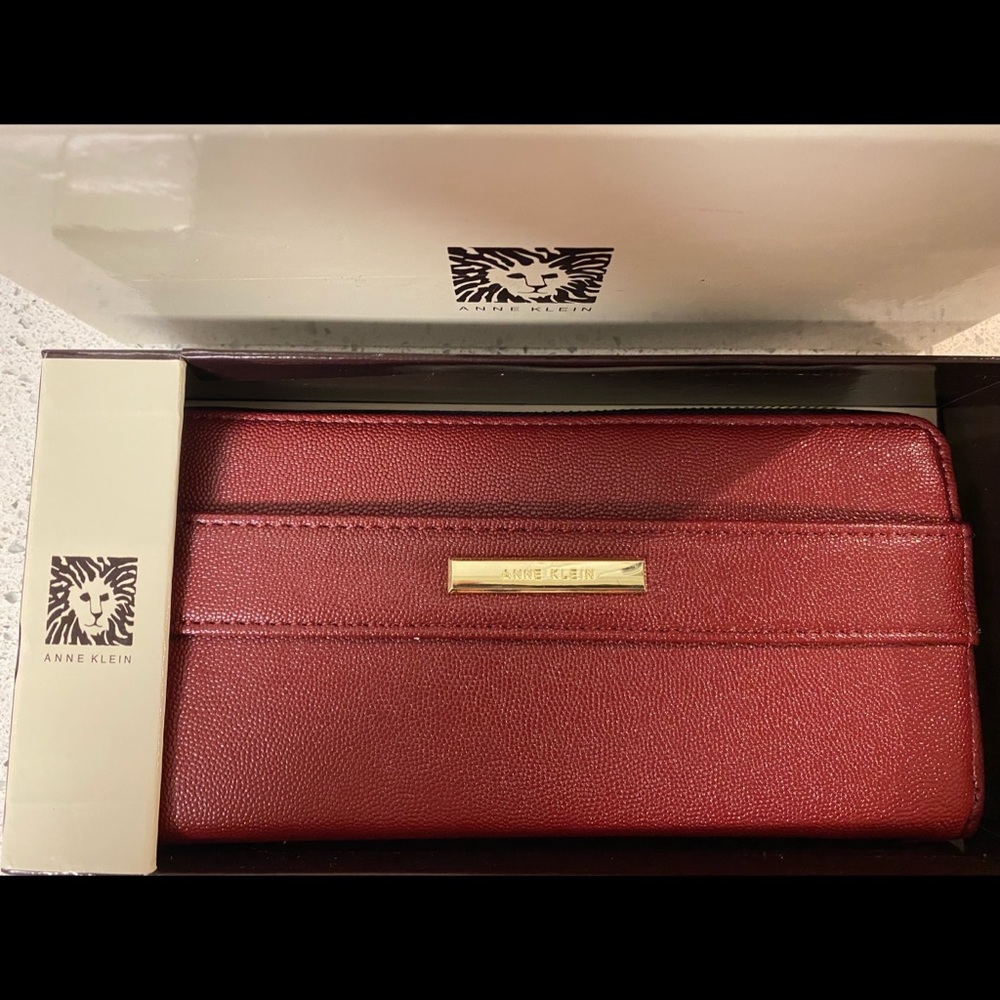 Brand new with tag Anne Klein wallet